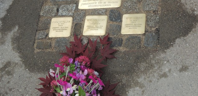 Stolpersteine für 6 in Welzheim ermordete Zwangsarbeiter aus der UdSSR, Schlotwiese Zuffenhausen, Foto:  Möller