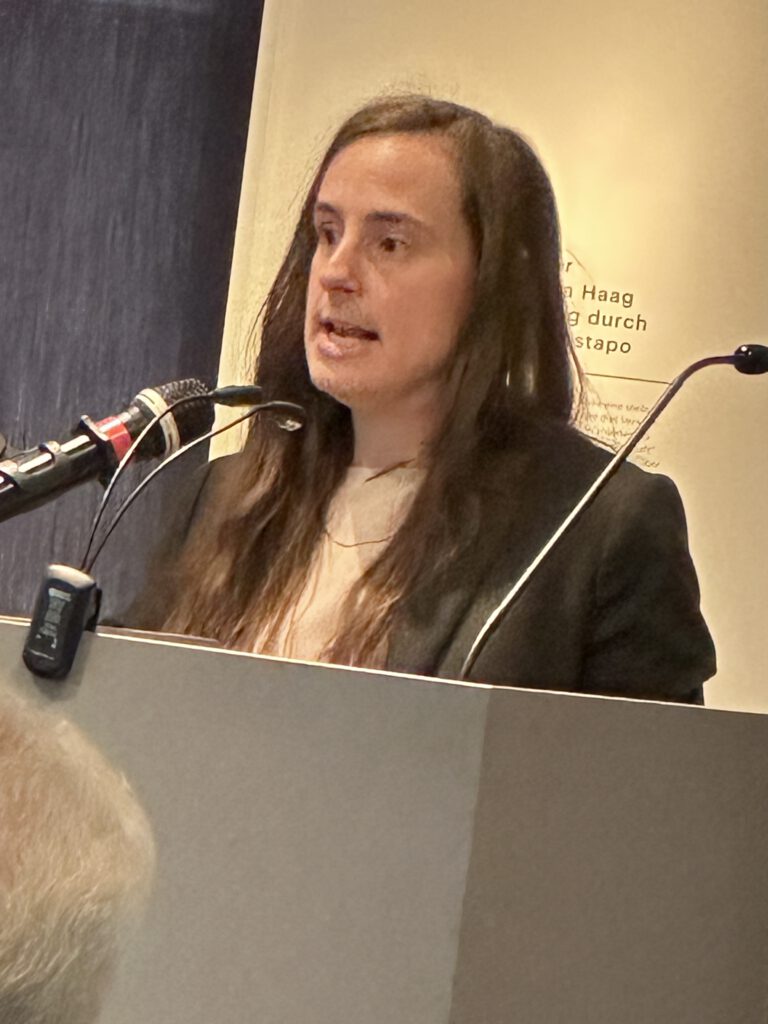 Janina Selzer am Redepult
